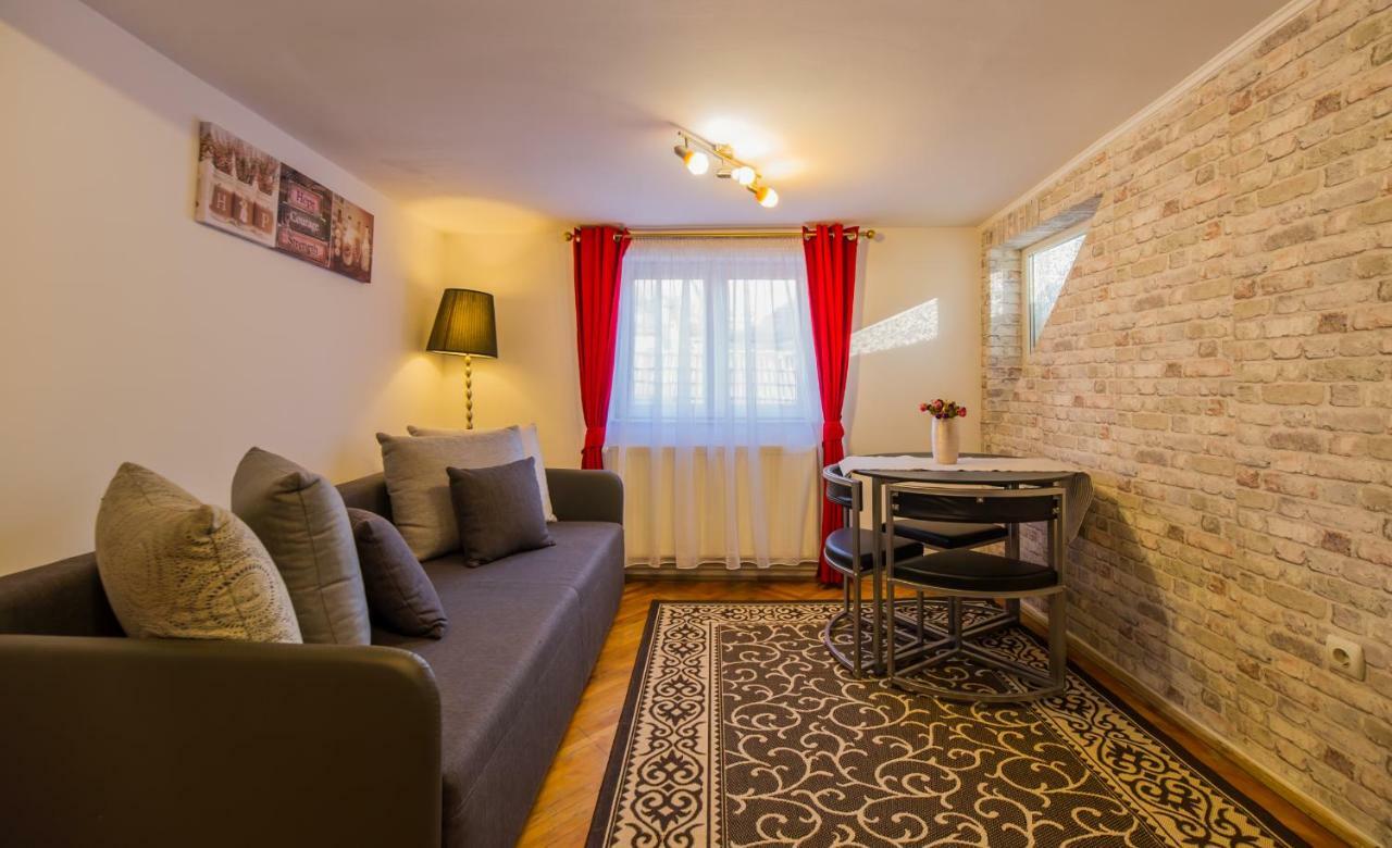 Rooftop Central Apartment Brasov Luaran gambar